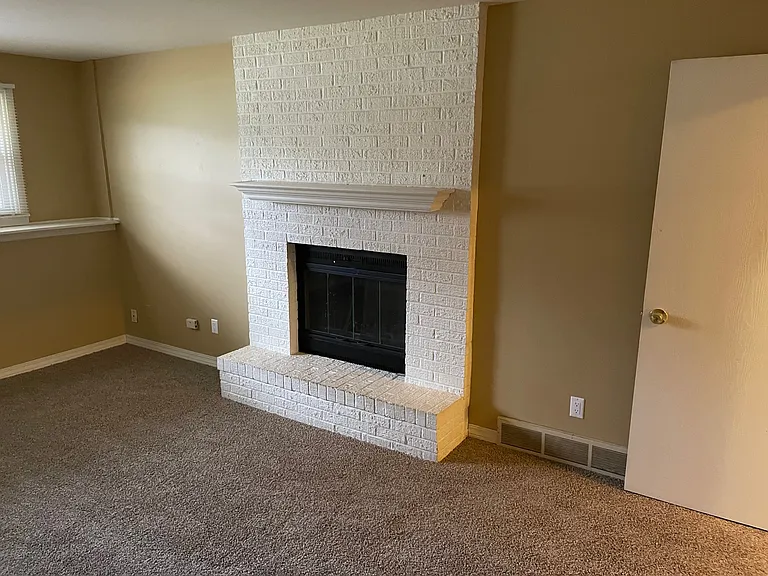 2030 Adderbury Ln — Photo 12