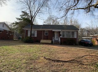 3921 Carlyle Dr, Charlotte, NC 28208