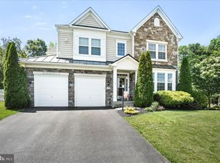 432 Craighill Dr, Charles Town, WV 25414