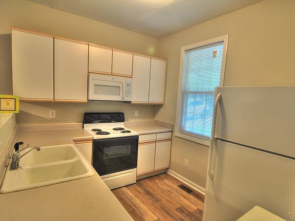4th image of 123 Johnson St #A