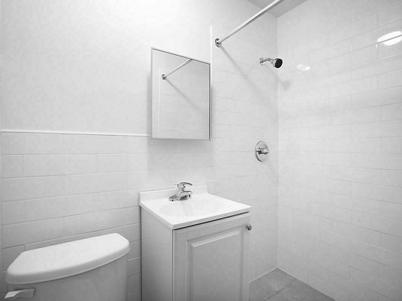5th image of 164 E 88th St #44RE