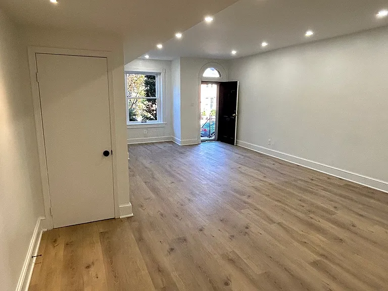 3008 R St NW #1/2 — Photo 3