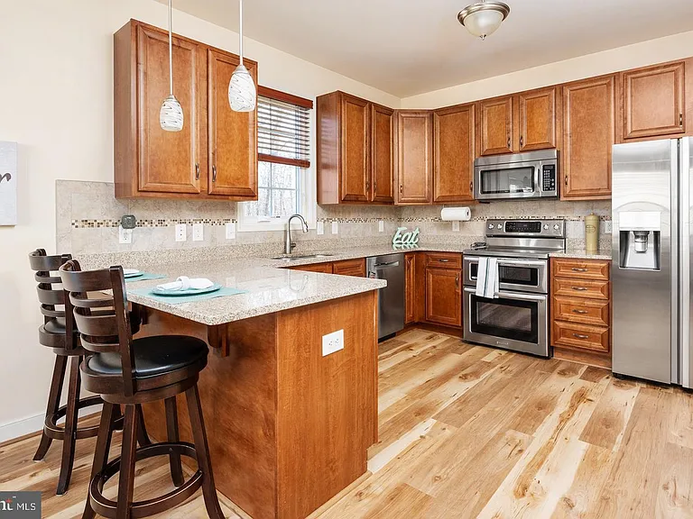 130 Pineview Ave #A — Photo 6
