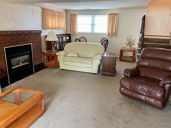 2nd image of 10958 Kingsmere Dr