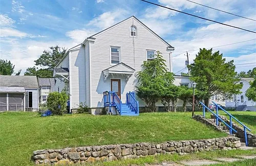 2 Dubois St Photo 1