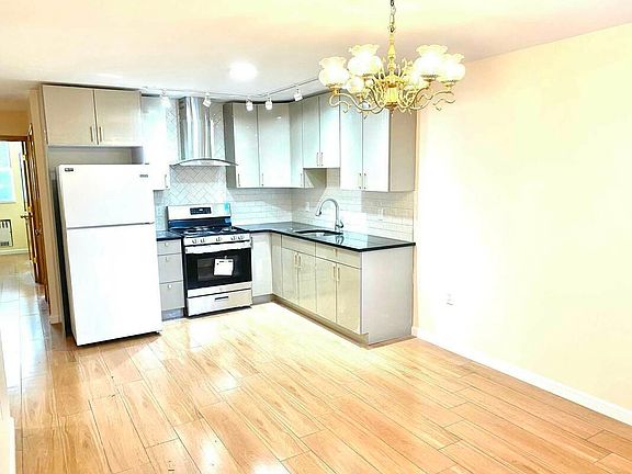 5th image of 8893 19th Ave #1