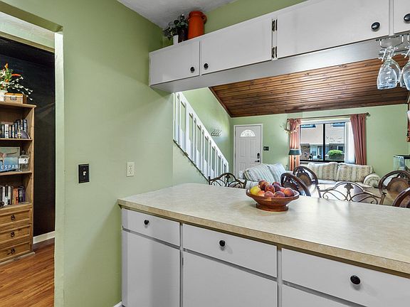 5th image of 4015 Chipola St
