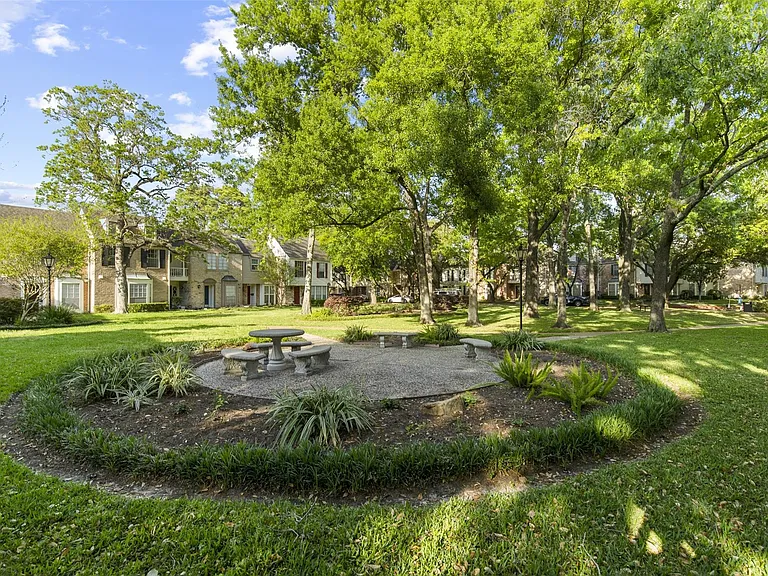 13010 Trail Hollow Dr #3010 — Photo 40