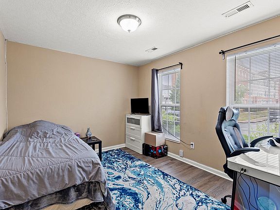 4th image of 2407 Lady Bedford Pl