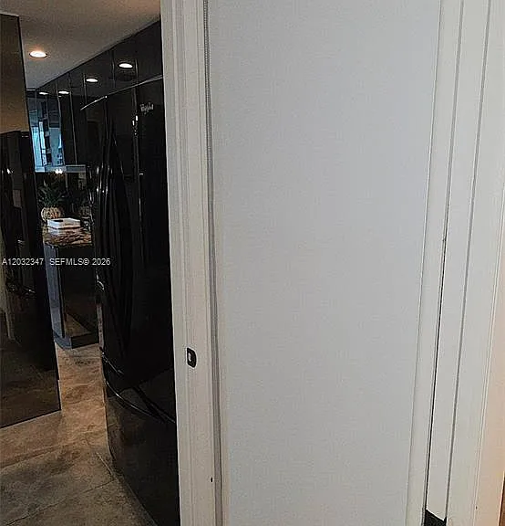 300 S Pointe Dr #908 — Photo 20