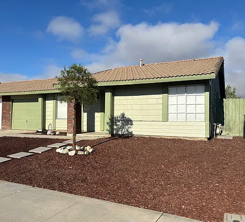 2068 Whitman Dr Photo 1