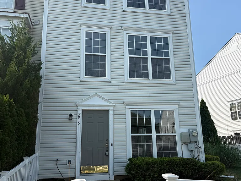 615 Sprite Way — Photo 1
