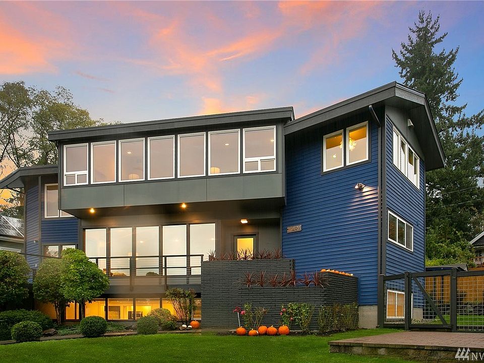 2nd image of 4914 32nd Ave NE