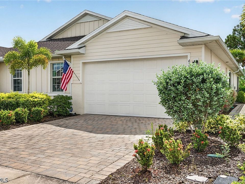 1st image of 43638 Sparrow Dr