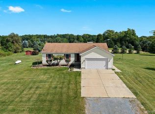 3907 Weatherby Rd, Stockbridge, MI 49285