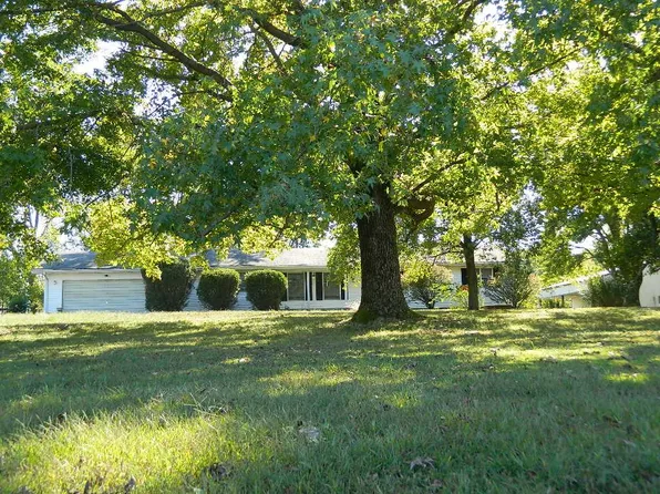 2284 County Road 620 N, Fairfield, IL 62837