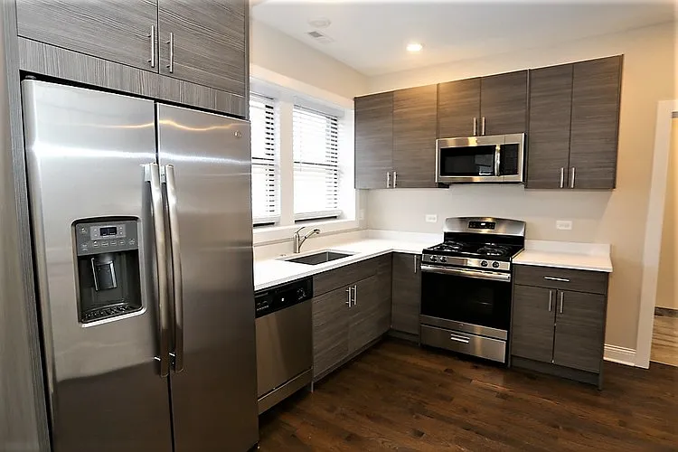 2228 N Sawyer Ave #2E — Photo 1