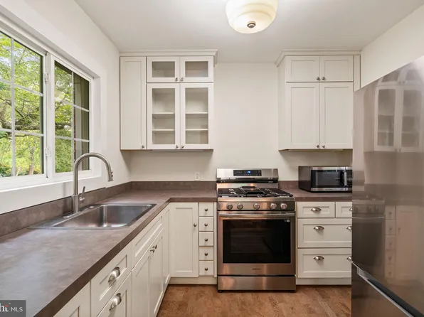 3778 Gunston Rd, Alexandria, VA 22302