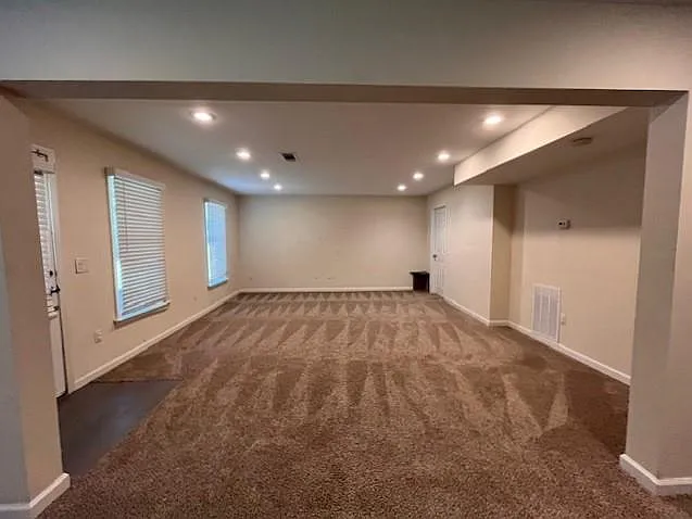 211 Water Oak Pl — Photo 3