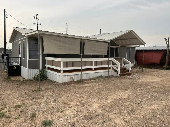 2192 Retama Dr, Zapata, TX 78076