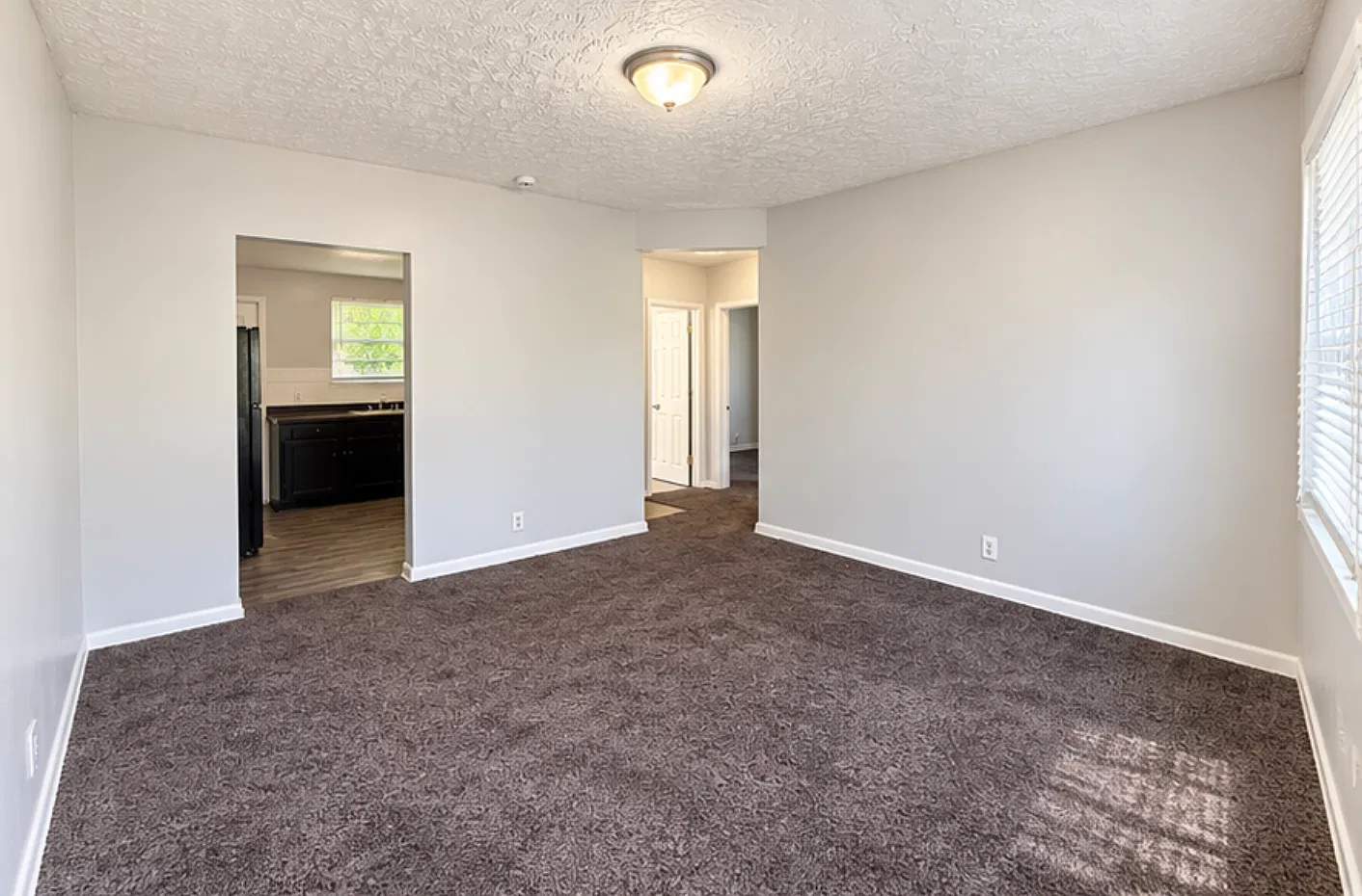2 bed, 750 sqft, $1,150 — Photo 2