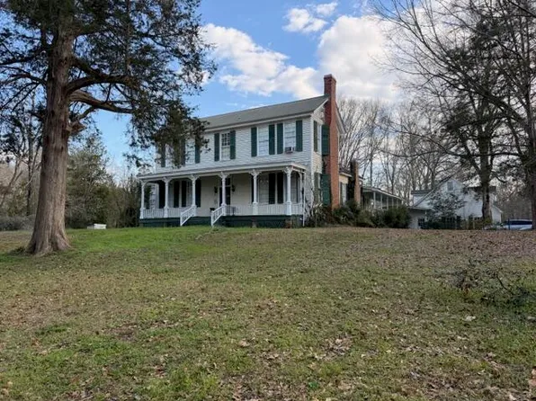 305 W Lafayette St, Marion, AL 36756