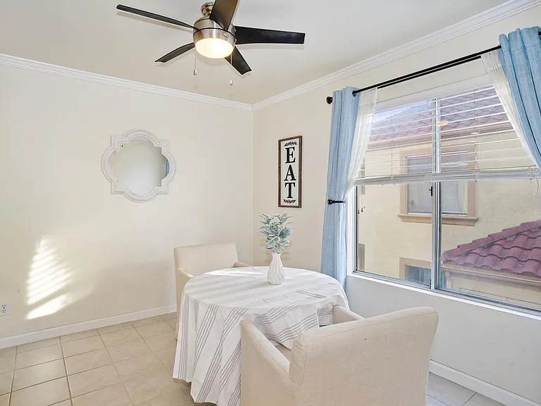 2042 Coolidge St — Photo 12