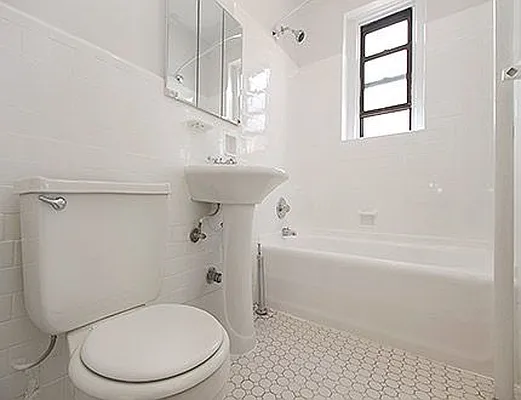 Rented by SW Queens Mezzanine | media 23