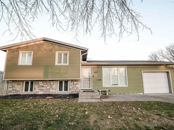 1101 E 5th St, Hastings, NE 68901