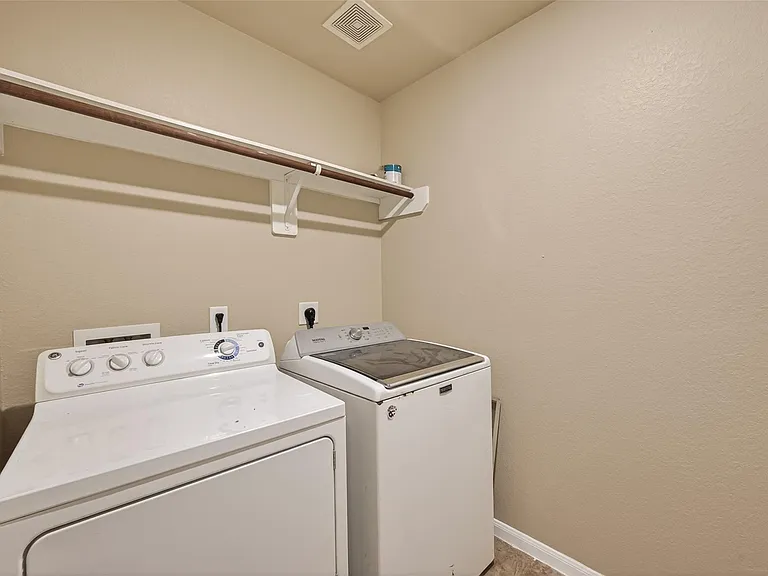 9211 Adobe Sky Ct — Photo 16