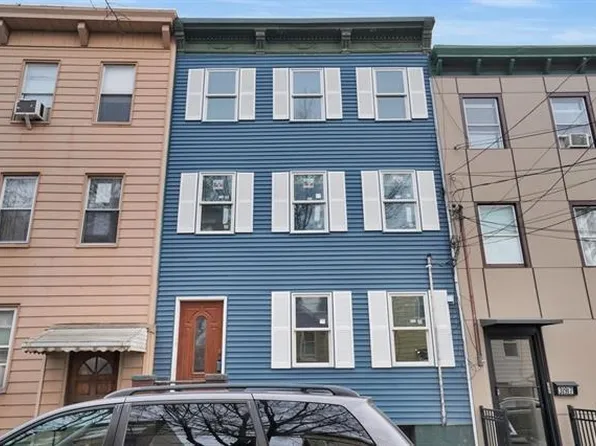 395 1st St APT 1, Jersey City, NJ 07302