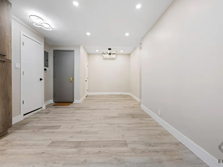 739 6th Ave #2B — Photo 8