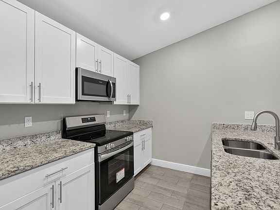 4th image of 839 Bedford Dr