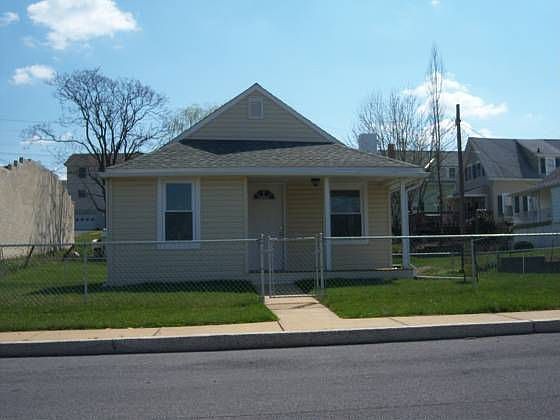 1st image of 10 Osborne Ave
