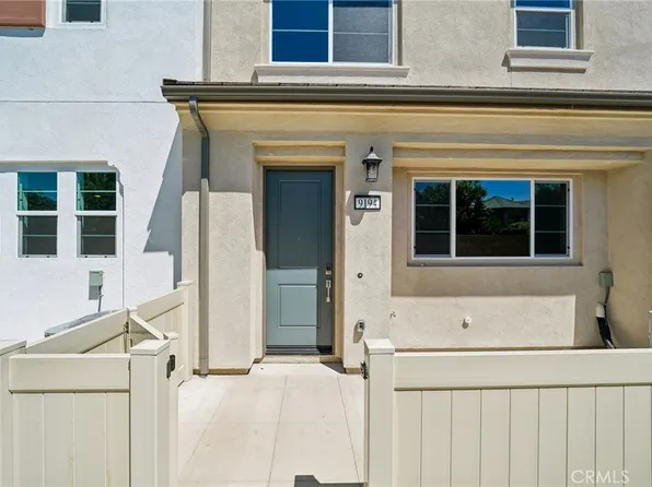 9194 Waverly Ln, Riverside, CA 92503