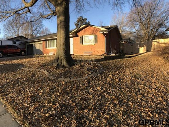 3rd image of 621 Leavitt Ln