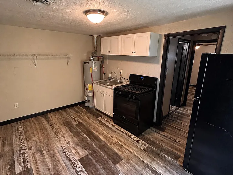 246 Warnock St — Photo 12