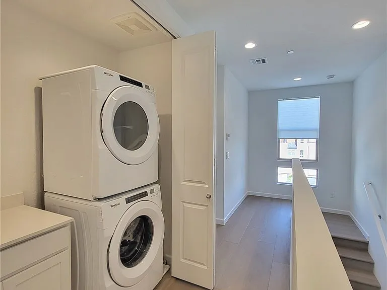643 Fortis Creek St — Photo 16