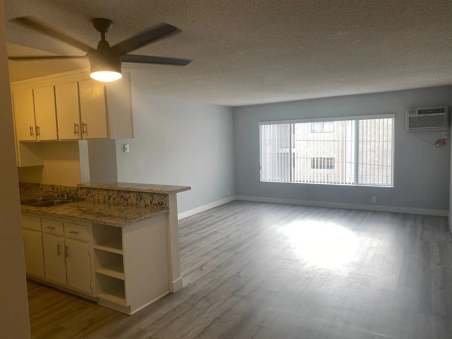 Beautiful 1 Bedroom — Photo 4