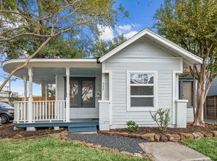 542 Threlkeld St, Houston, TX 77007