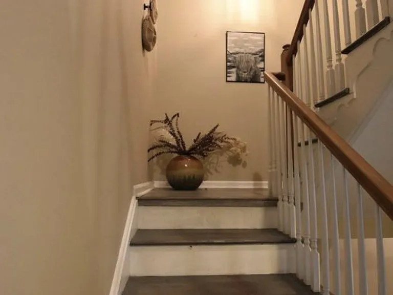 83 Hunt Club Dr — Photo 17