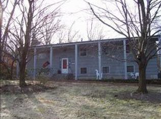 24 Scenic Dr, Suffern, NY 10901