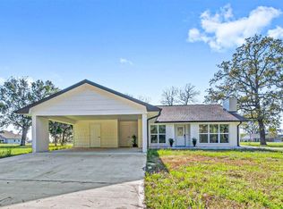 456 Deep Woods Ln, Livingston, TX 77351