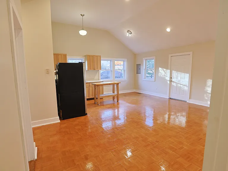 28 Mulford Ave — Photo 15