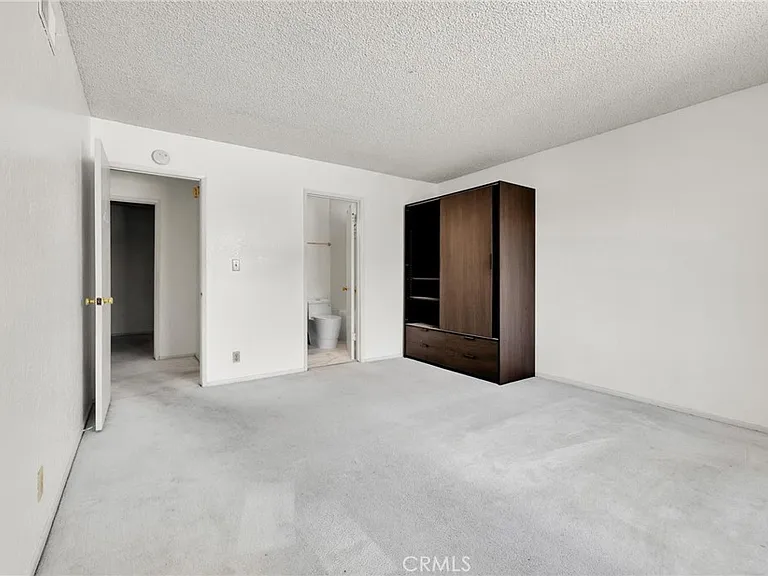 301 N Moore Ave #B — Photo 16