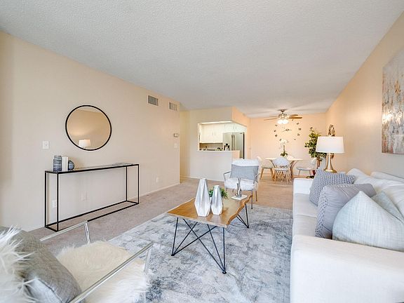 2nd image of 12830 Burbank Blvd Unit 301