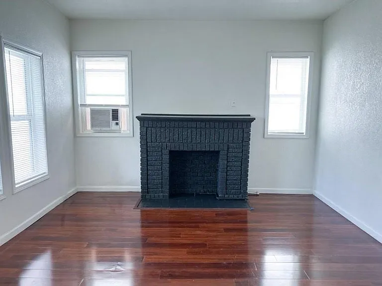 11 Norwood St #4 — Photo 3