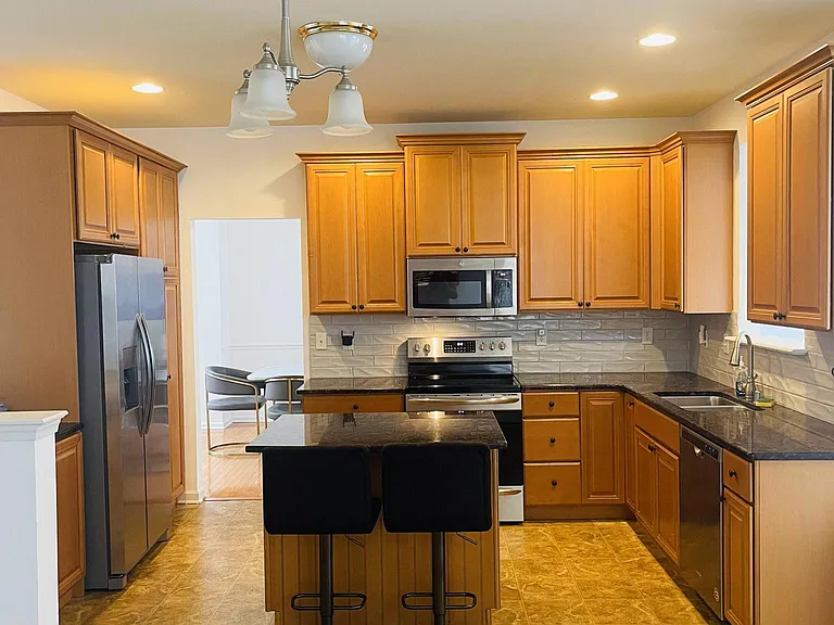 Eat In Kitchen