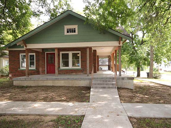 2nd image of 702 N 4th St