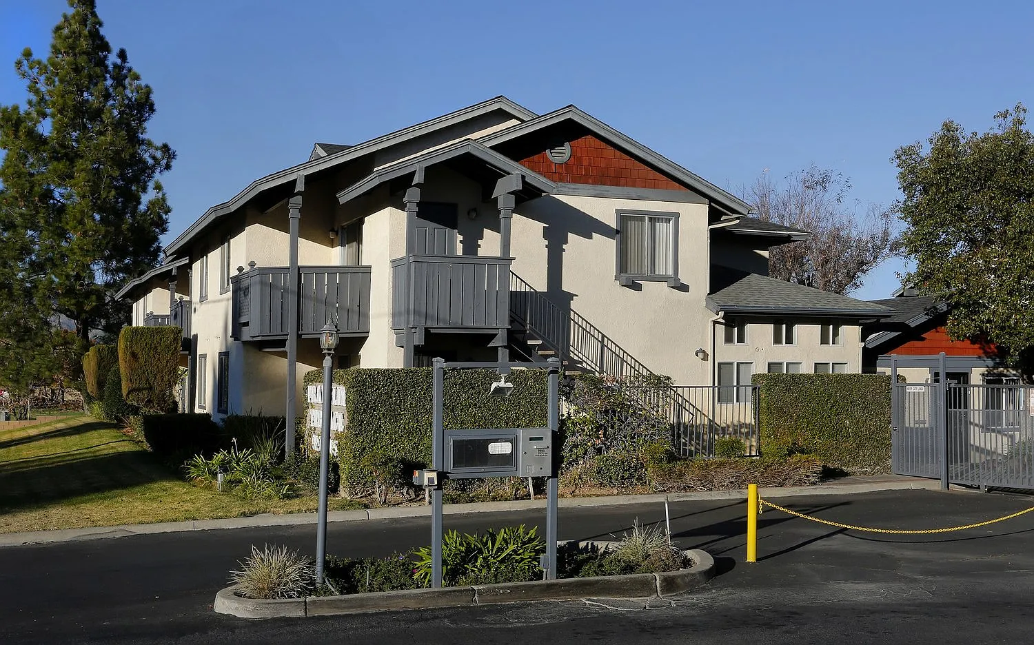 Franklin Terrace Apartments — Photo 3